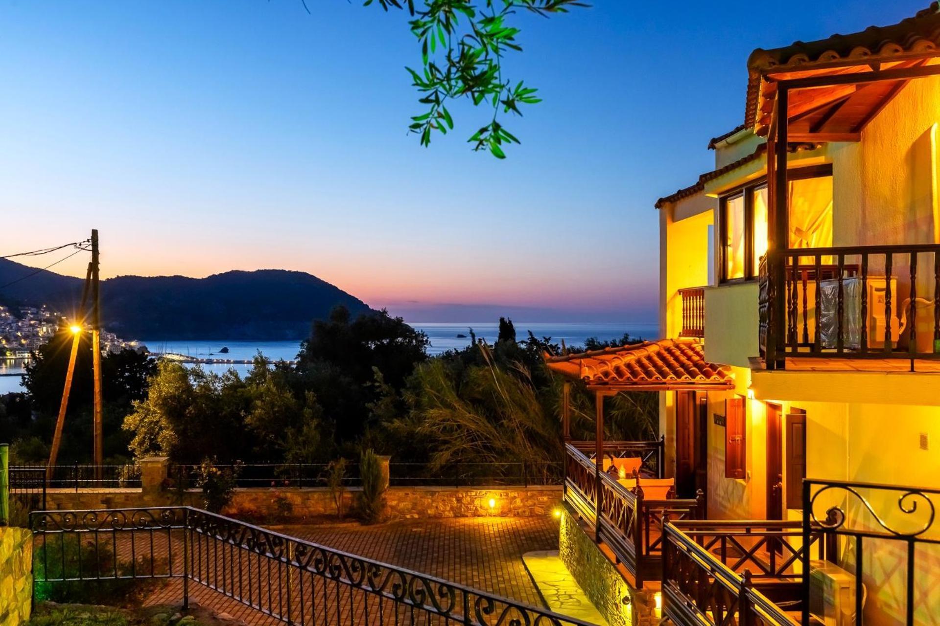 Naiades sea view quiet&luxurius apartments Skopelos Exterior foto